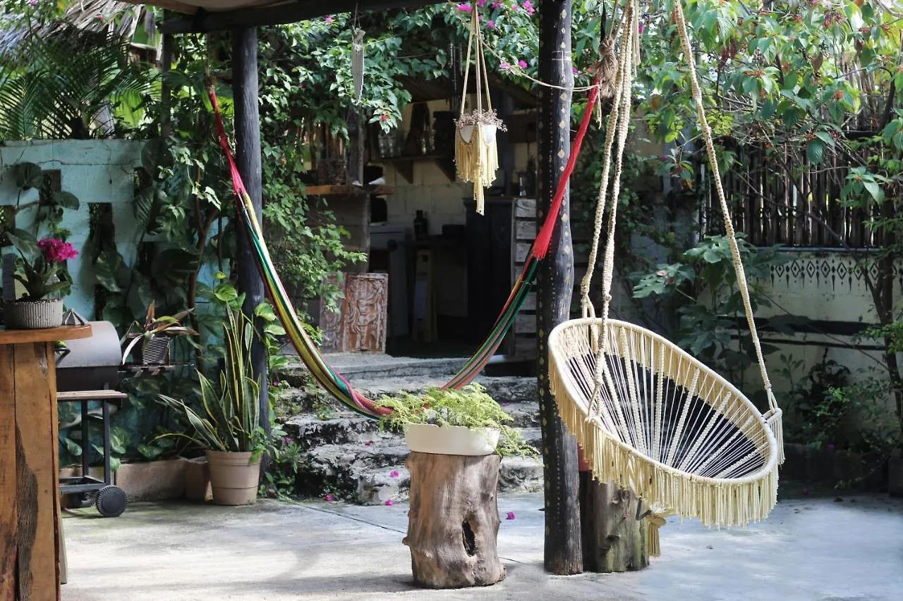 Hermosa Cabana Con Vista A La Laguna, En 5Ta Av. Bacalar Mexico