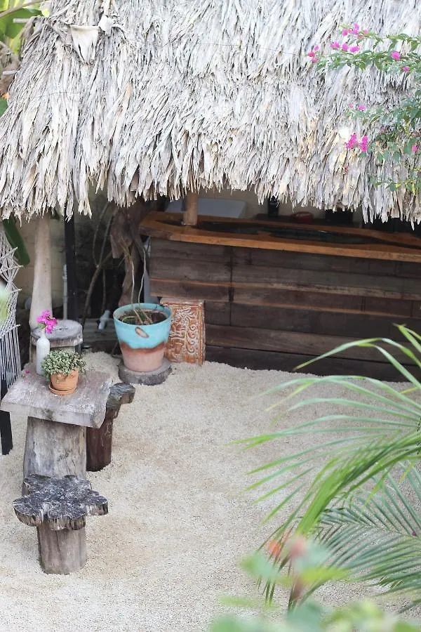 Hermosa Cabana Con Vista A La Laguna, En 5Ta Av. Bacalar