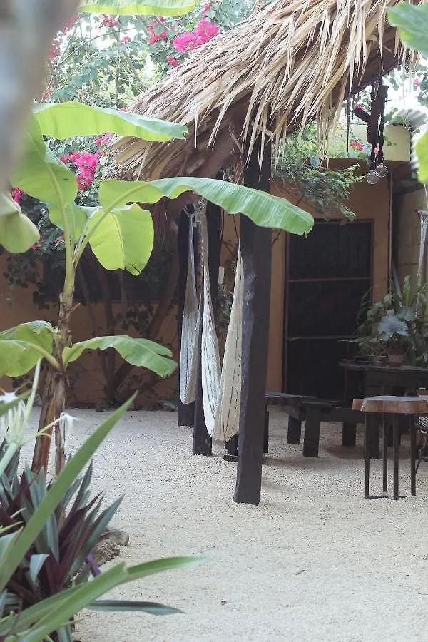 Hermosa Cabana Con Vista A La Laguna, En 5Ta Av. Bacalar Mexico